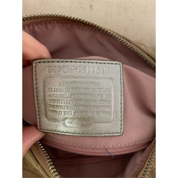 Coach old style logo shoulder bag tan color - Picture 3 of 8